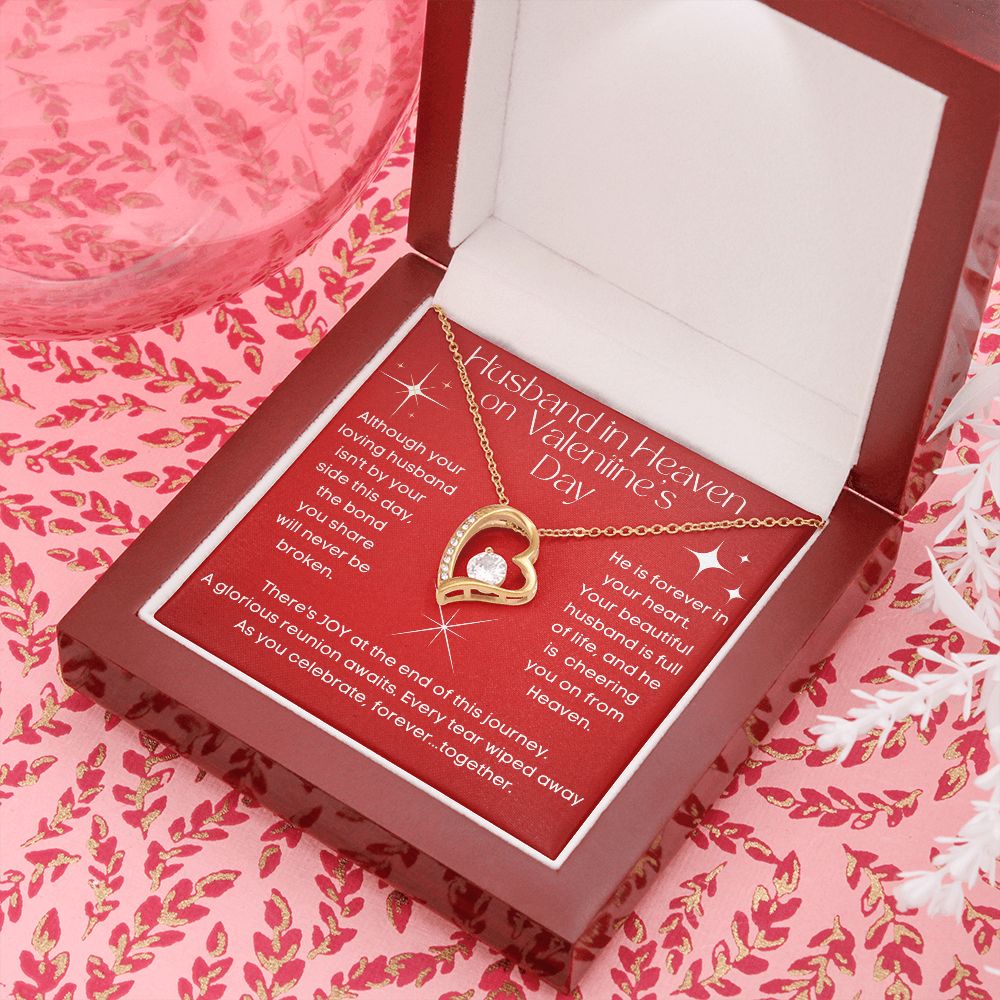 Reunion hot sale heart necklace